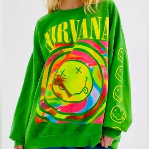 Nirvana Oversized Crew Neck Sweatshirt in Green. Size:S/M !*NWT* SOLD OUT ONLINE